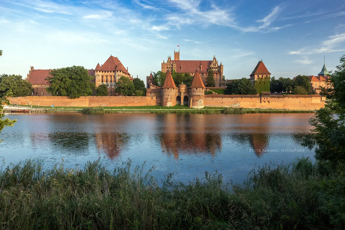 Zamek Malbork od strony rzeki Nogat