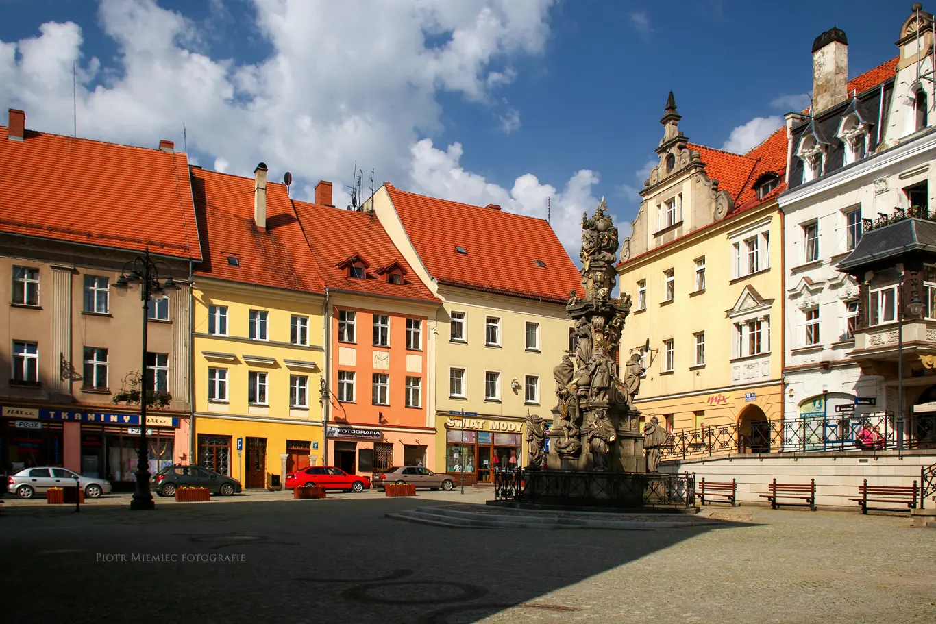 Rynek w Bystrzycy Kłodzkiej – zdjęcie z 2014 roku.