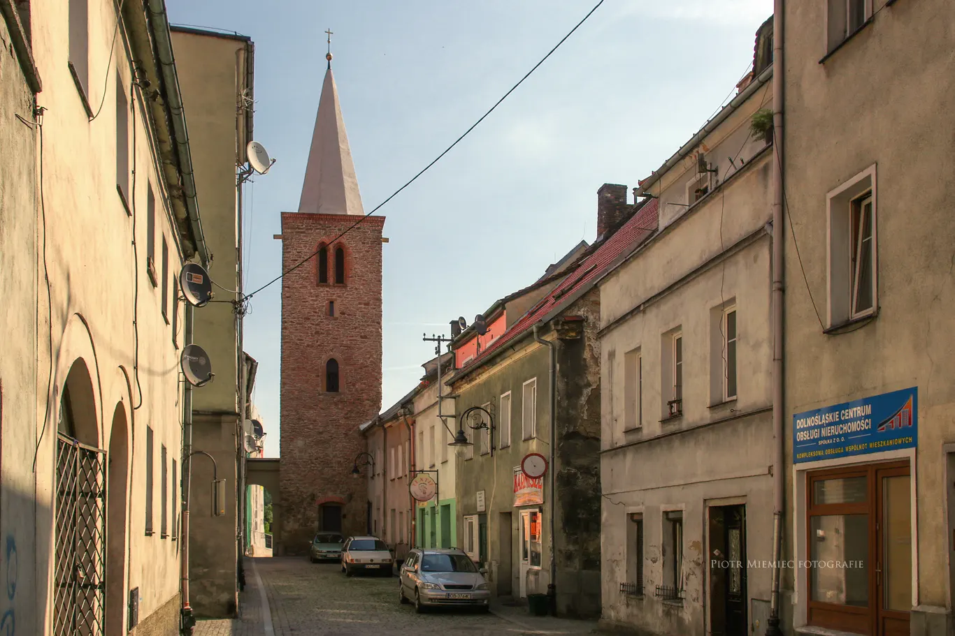 Baszta rycerska w Bystrzycy Kłodzkiej – średniowieczna zabudowa obronna.
