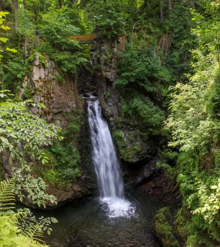 Wodospad Wilczki – imponujące oblicze Międzygórza